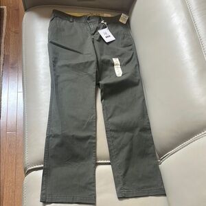 Women’s Docker Straight Leg Green Khaki Pants